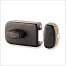 Zamek wierzchni zatrzaskowy jednobębenkowy TZ51